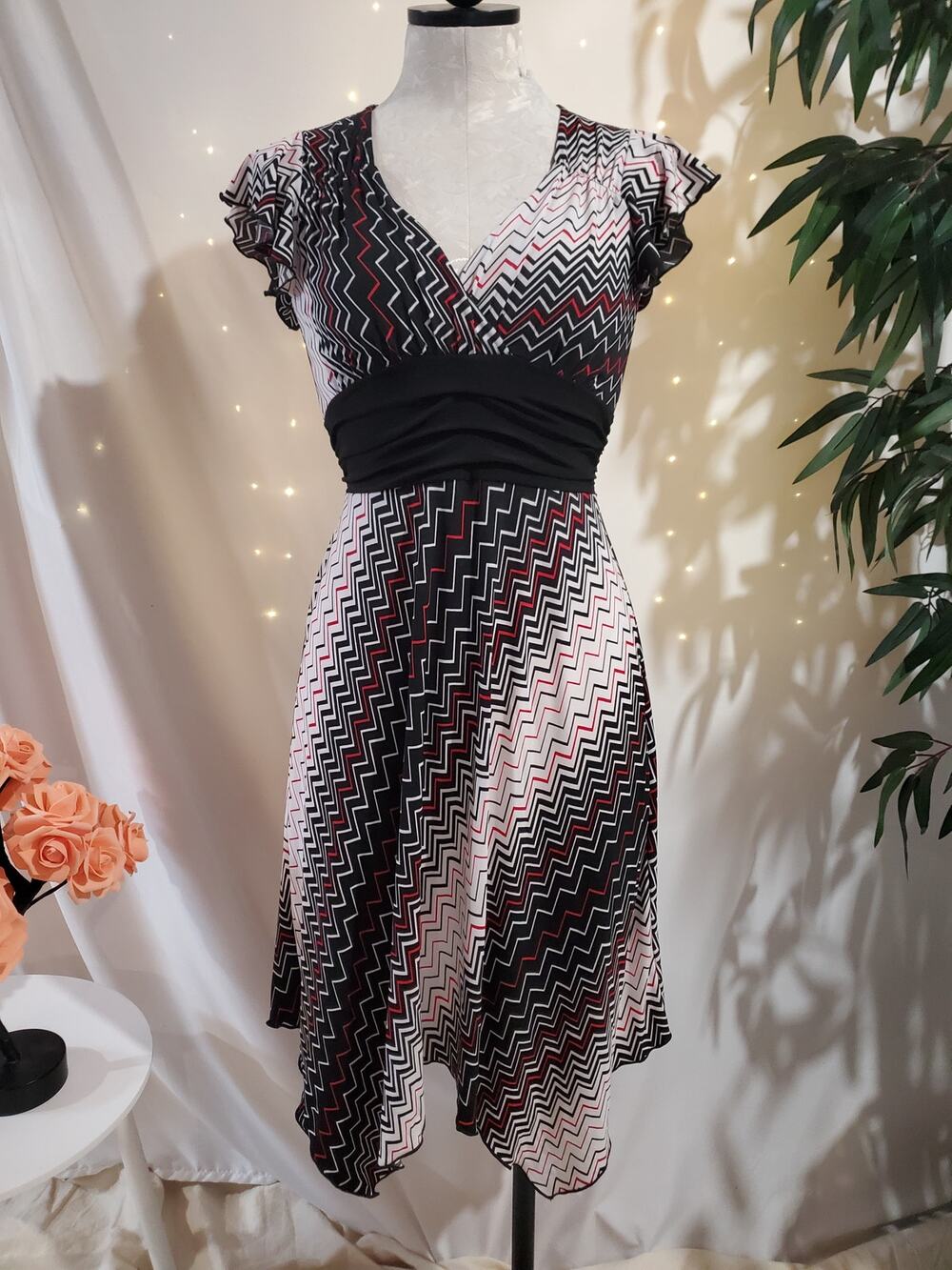 Vtg Y2K ZigZag Stripe Babydoll Crossover V-Neck Asymmetrical Tie Dress Size M
